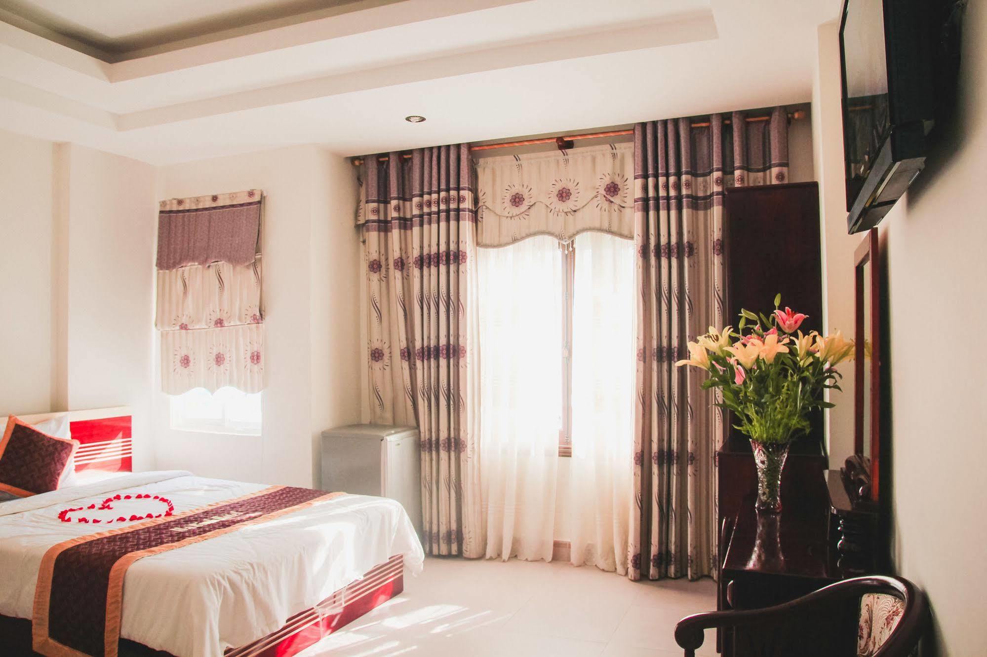 Vivyanne Hotel Da Nang Esterno foto