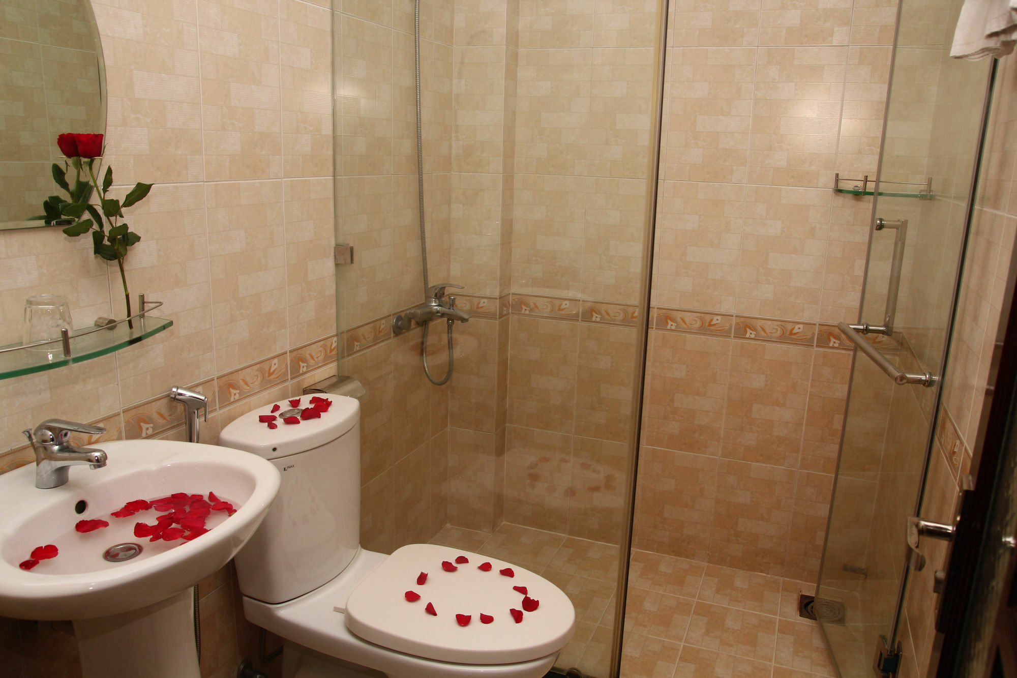 Vivyanne Hotel Da Nang Esterno foto